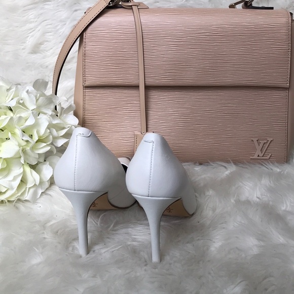 📫 SOLD 📫  Charles David White Heels - Picture 2 of 10